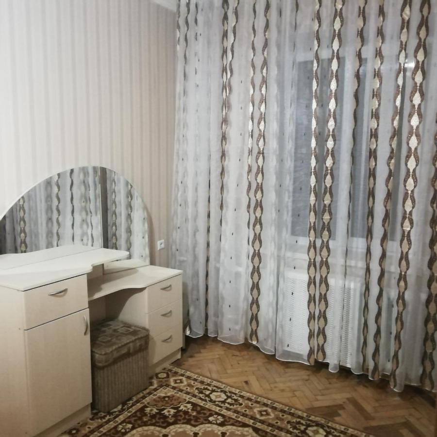 Апартаменти 2к. Центр возле Гуливера.Бассейная 10 Київ Екстер'єр фото