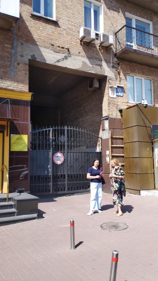 Апартаменти 2к. Центр возле Гуливера.Бассейная 10 Київ Екстер'єр фото